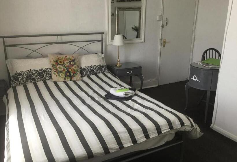 بنسيون The Bay Rooms Only