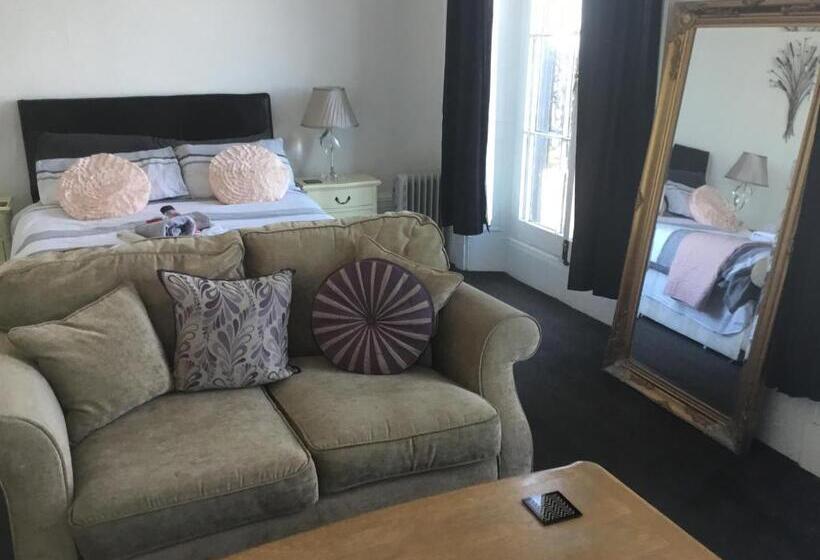 بنسيون The Bay Rooms Only