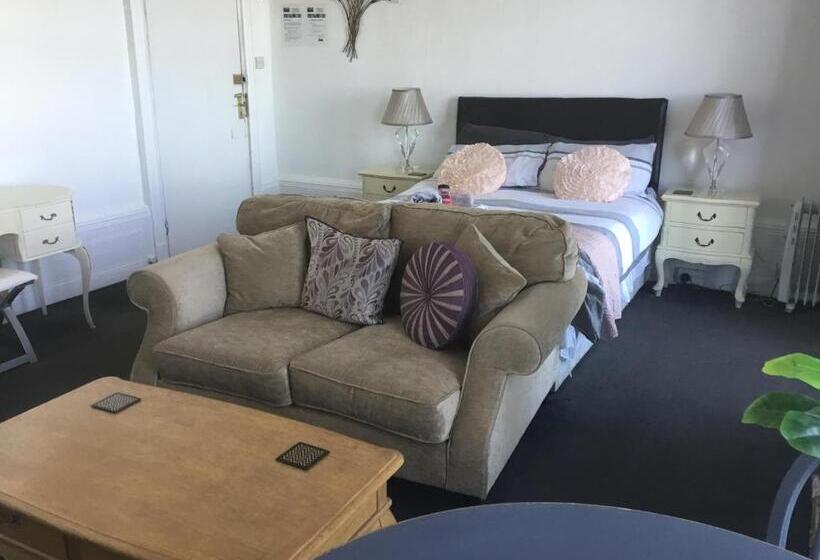 بنسيون The Bay Rooms Only