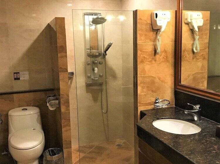 בית מלון כפרי Savannah Resort