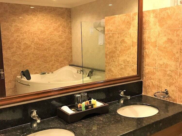 בית מלון כפרי Savannah Resort