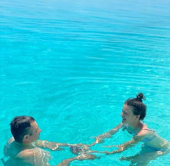 هتل Thoddoo Island Holiday Inn