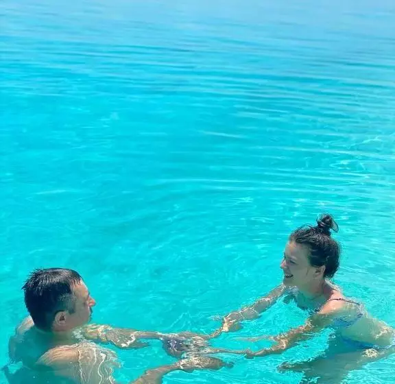 هتل Thoddoo Island Holiday Inn