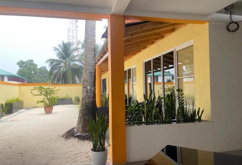 هتل Thoddoo Island Holiday Inn