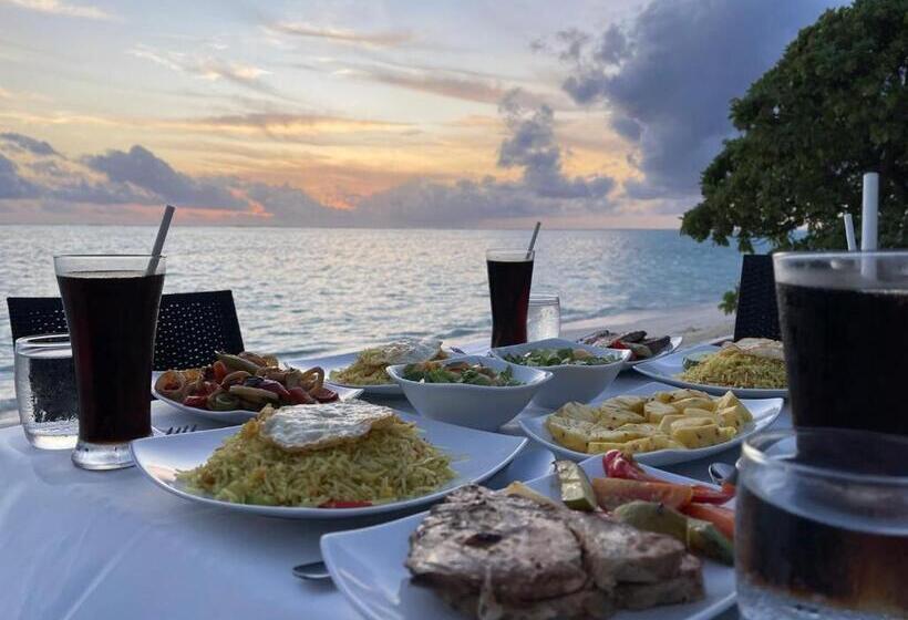 هتل Thoddoo Island Holiday Inn