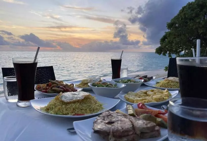 هتل Thoddoo Island Holiday Inn