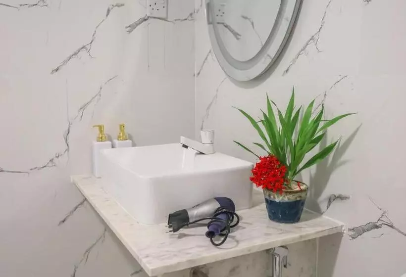 هتل Thoddoo Island Holiday Inn