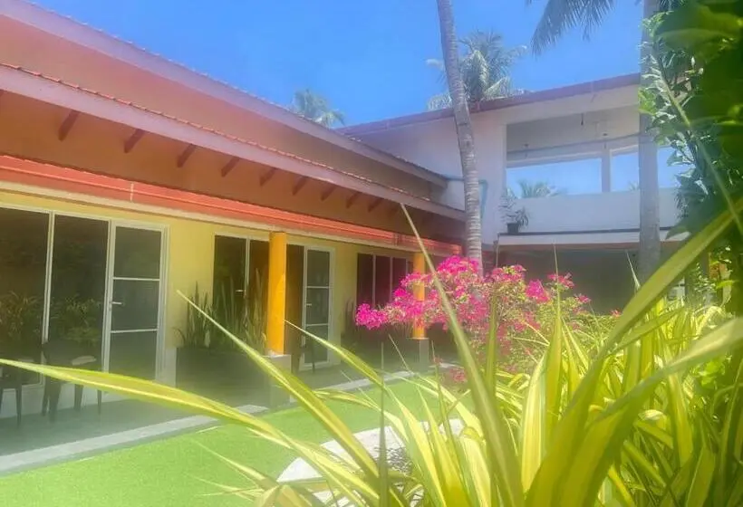 هتل Thoddoo Island Holiday Inn