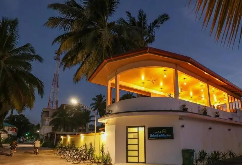 هتل Thoddoo Island Holiday Inn