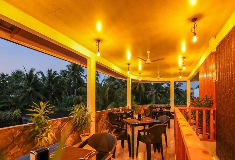 هتل Thoddoo Island Holiday Inn