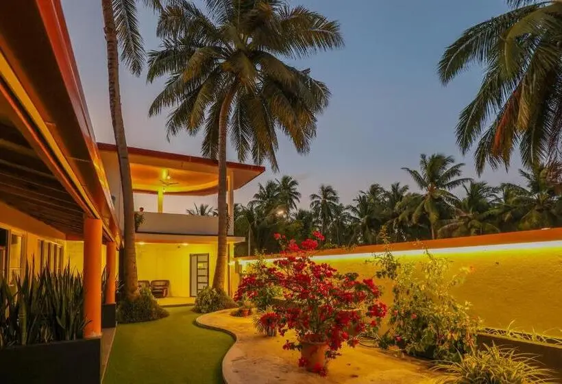 هتل Thoddoo Island Holiday Inn