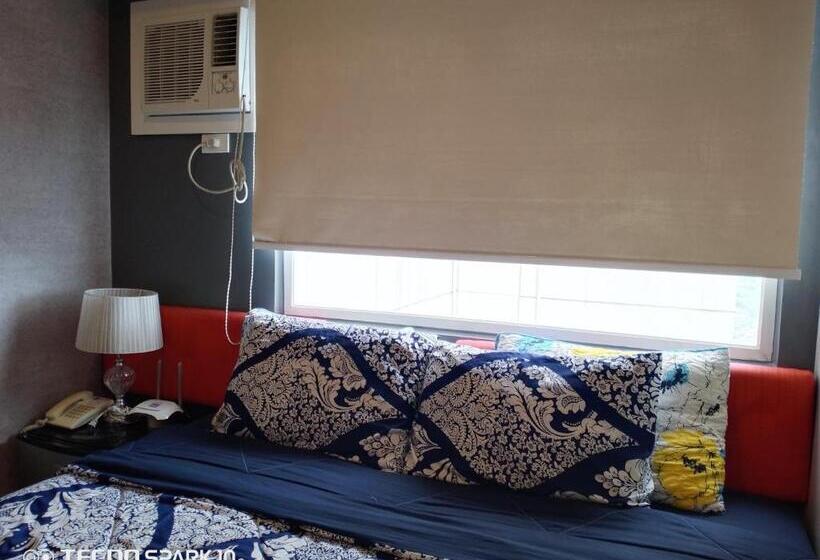 Nics Condotel  Massage,kingbed