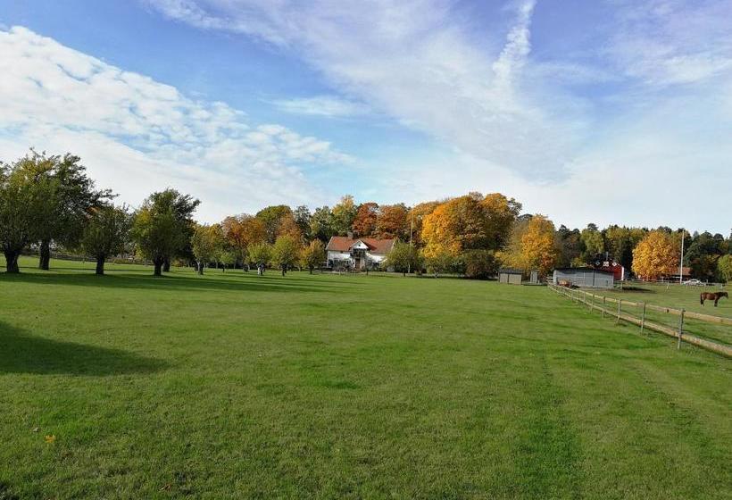 ベッドアンドブレックファースト Ekeby I Bro