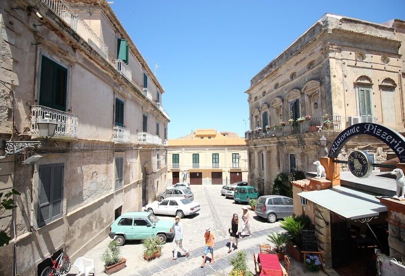 مبيت وإفطار I Soffitti Dimora Esclusiva