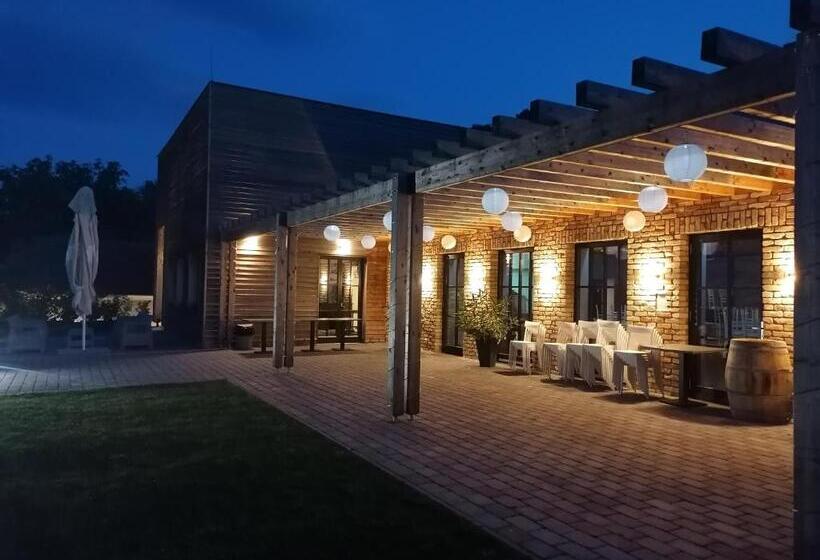 مبيت وإفطار Panoráma Birtok Wellness Panzió, Konferencia és Rendezvényközpont