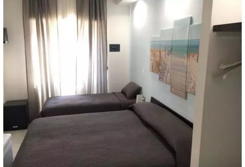 ベッドアンドブレックファースト Rooms La Perla Del Mare