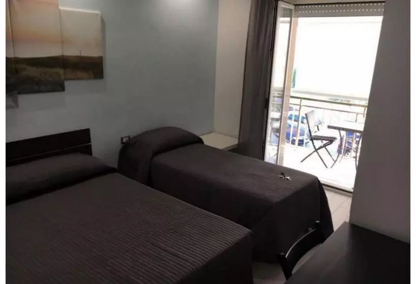 ベッドアンドブレックファースト Rooms La Perla Del Mare