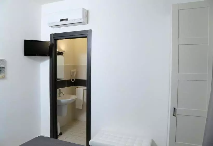 ベッドアンドブレックファースト Rooms La Perla Del Mare