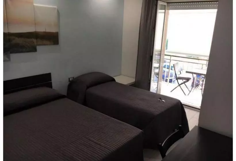 ベッドアンドブレックファースト Rooms La Perla Del Mare