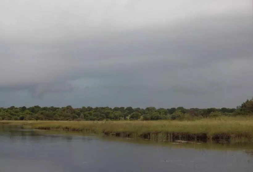 هتل Cresta Maun