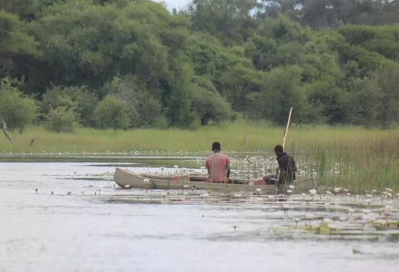 هتل Cresta Maun