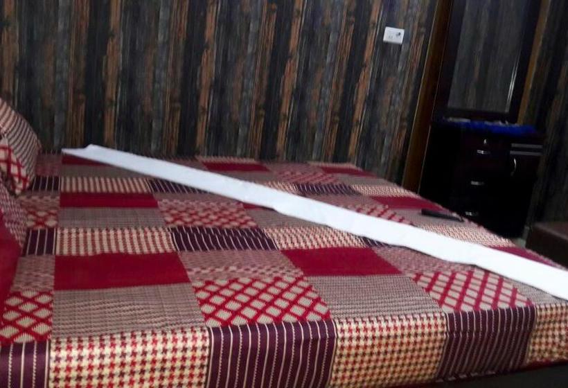 هتل Elegant Guest House Karachi