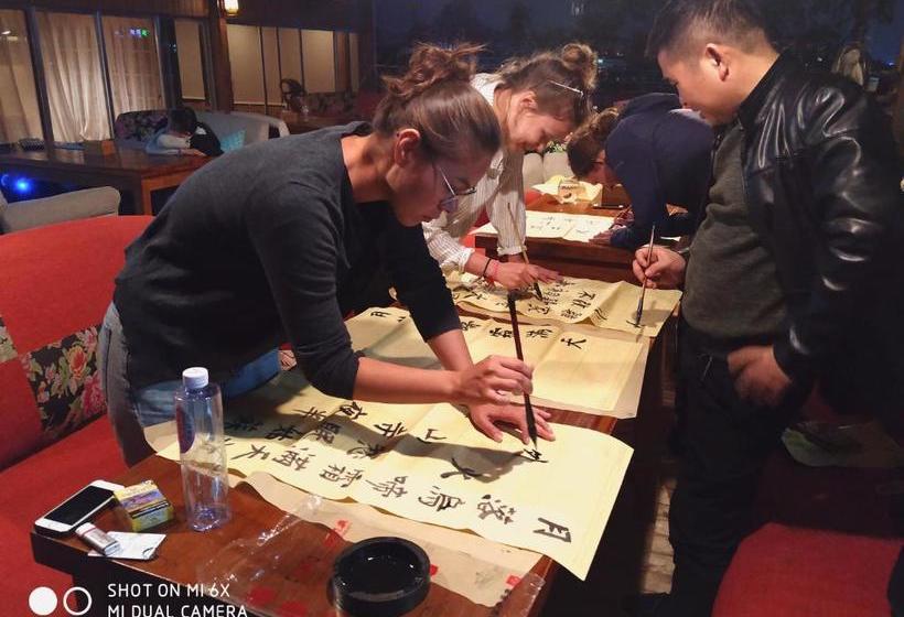 Hotelli Sky Garden Inn