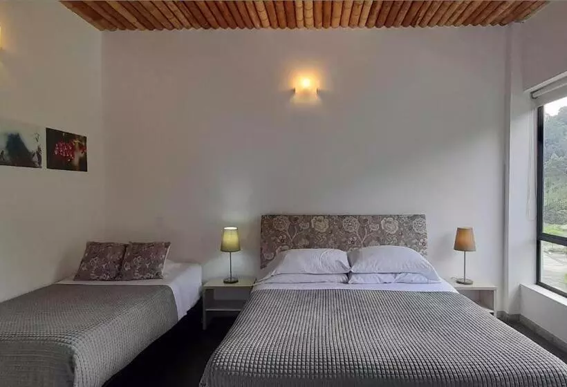 هتل Termales Tierra Viva