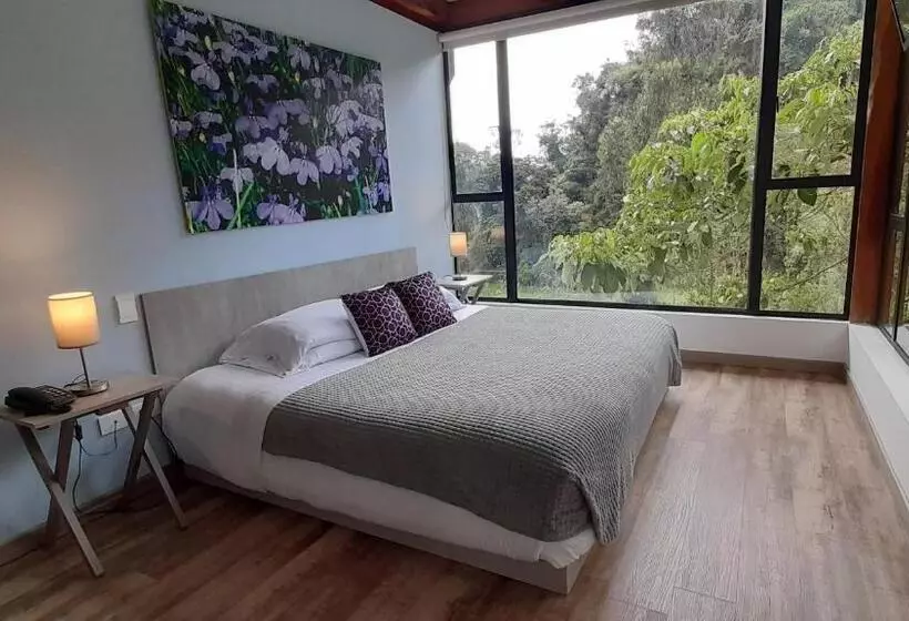 هتل Termales Tierra Viva