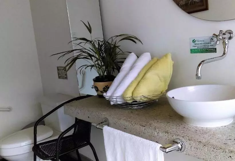 هتل Termales Tierra Viva