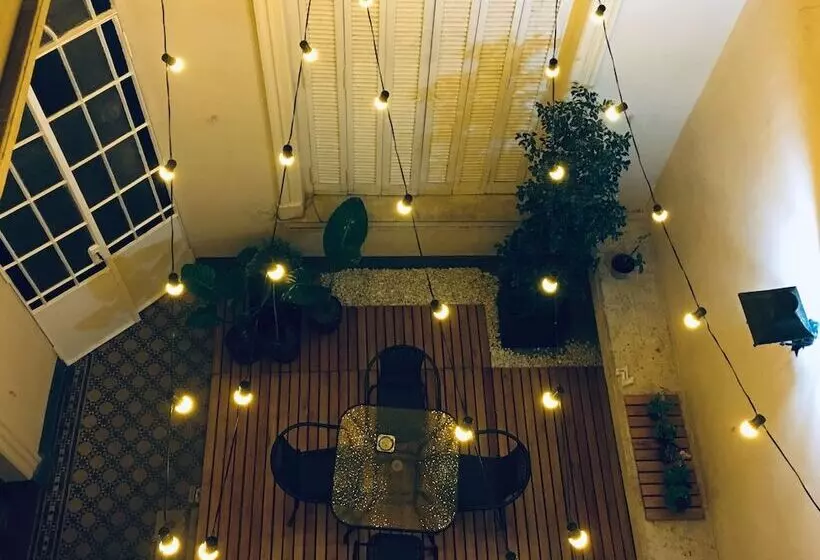 Lopez Hostel & Suites