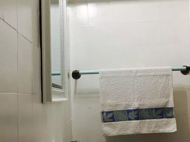 Lopez Hostel & Suites