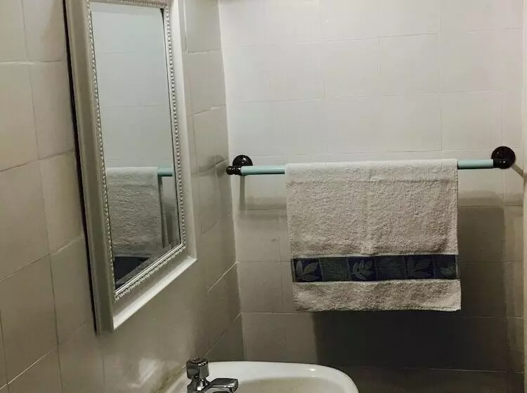 Lopez Hostel & Suites