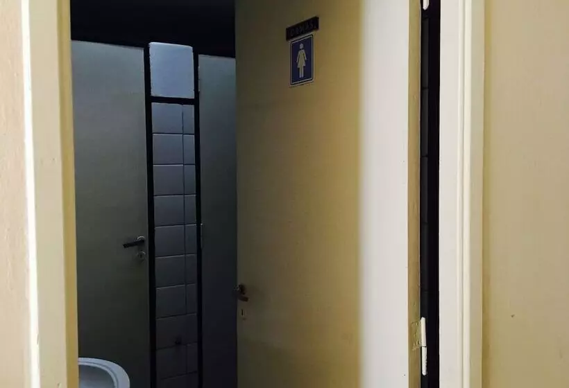 Lopez Hostel & Suites