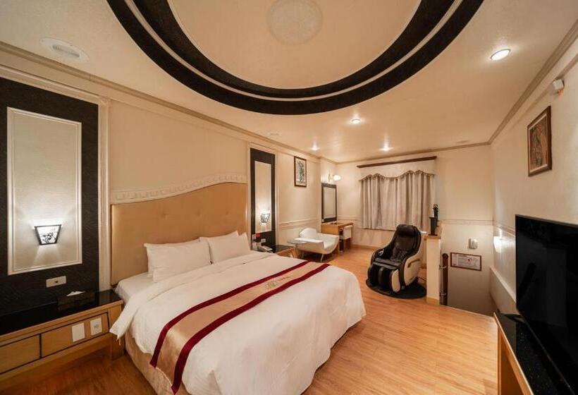 Natoli Motel