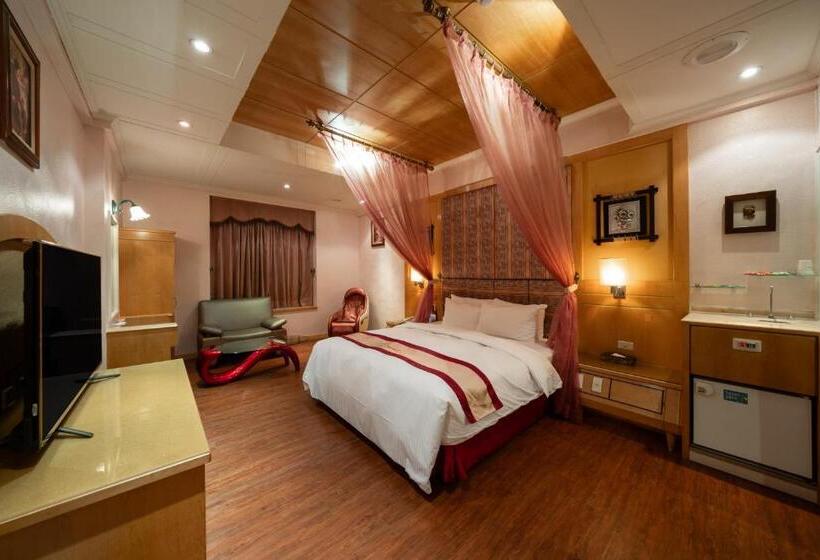 Natoli Motel