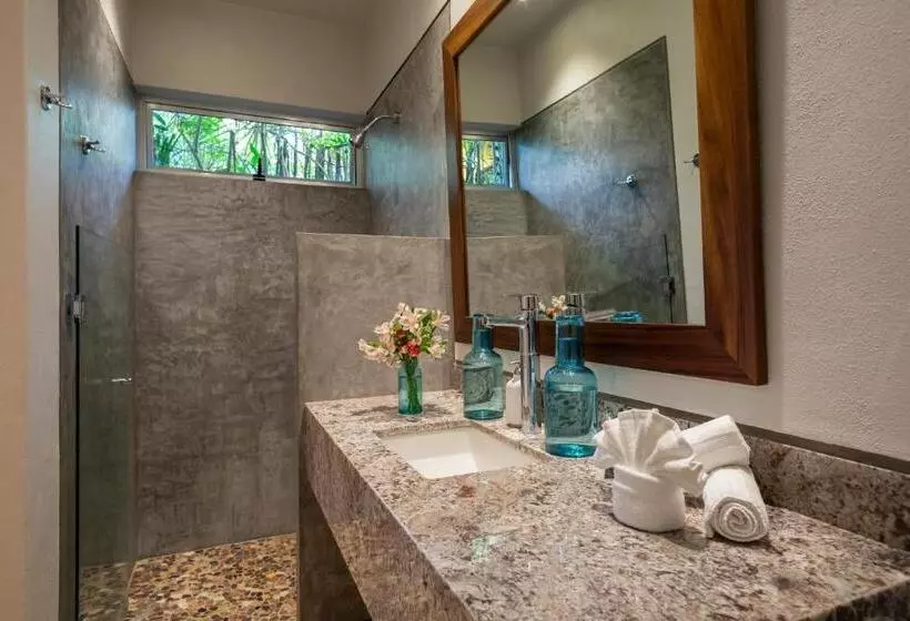 استراحتگاه Anjali Casa Divina
