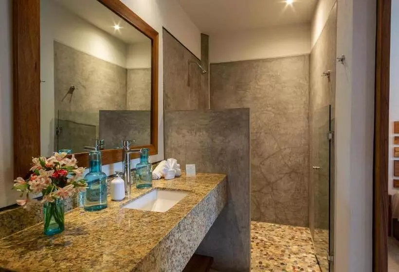 استراحتگاه Anjali Casa Divina