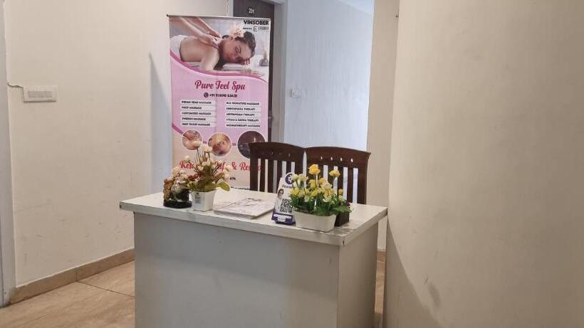 ホテル Around Stays Luxuria