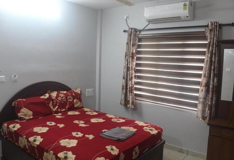 Hotel Hitech Residency Alathur