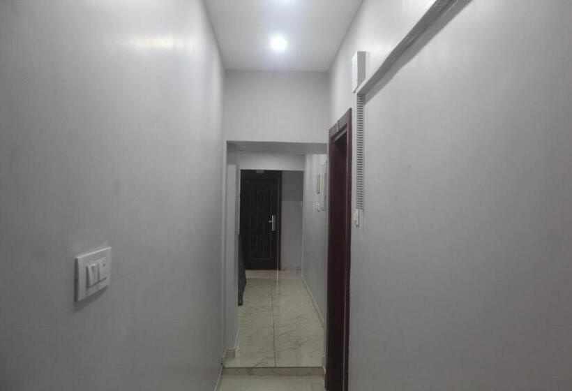 Hotel Hitech Residency Alathur