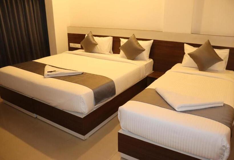 Hotel Royal N Comforts