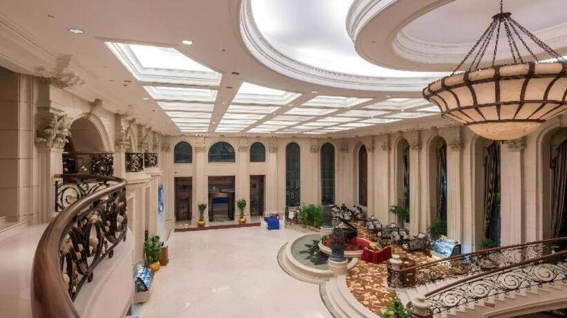 Sanya Baohong Hotel Side Tower