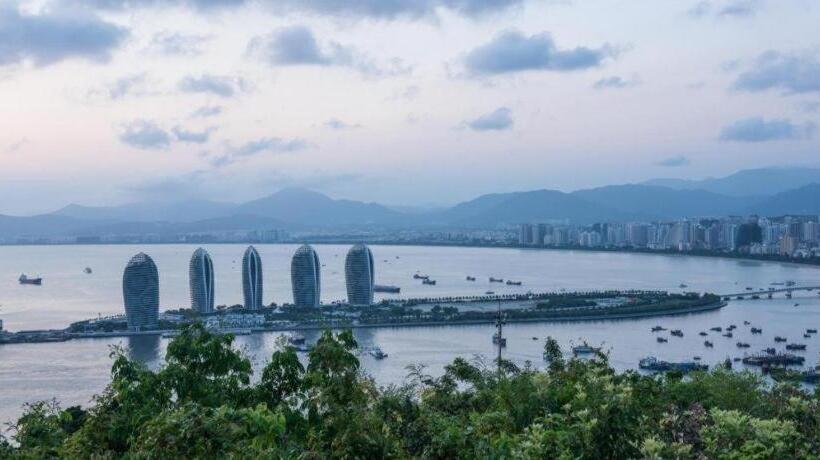 Sanya Baohong Hotel Side Tower