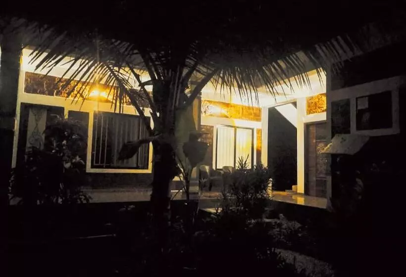 ベッドアンドブレックファースト Gangotri Cafe And Rooms