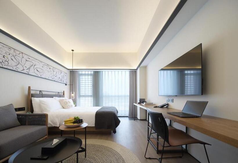 Shanghai T Plus Hotel Residence