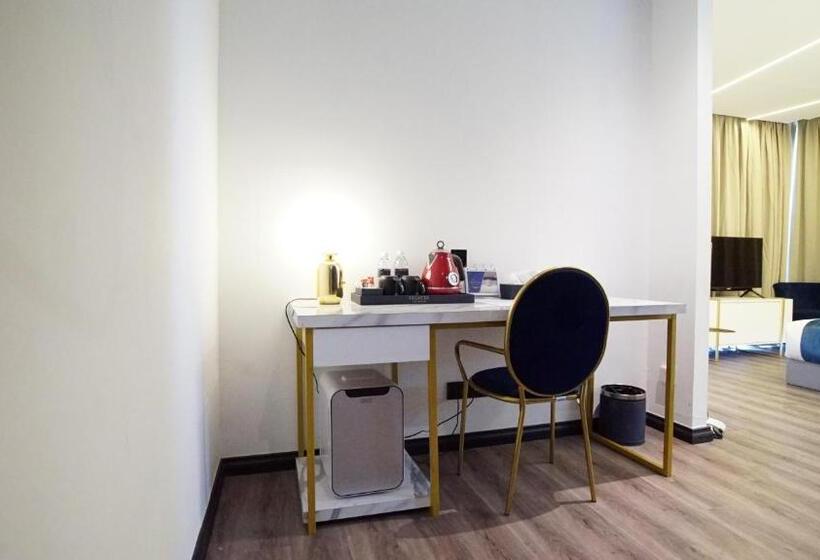 Hotel Best Stay At Kozi Square