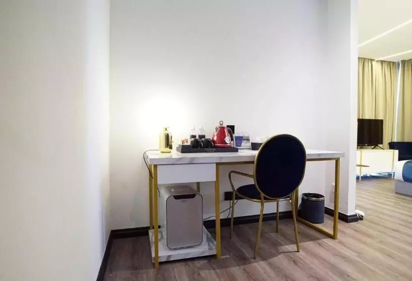 ホテル Best Stay At Kozi Square