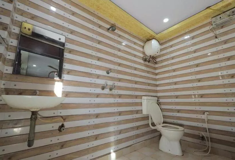 هتل Shine Riddhee Siddhee Poor Property