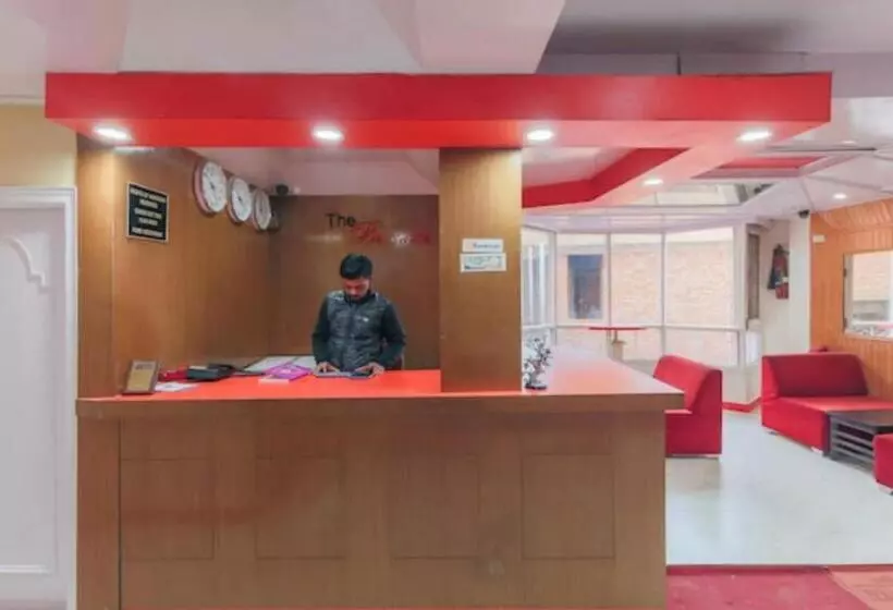 هتل Boho Stays Near Mall